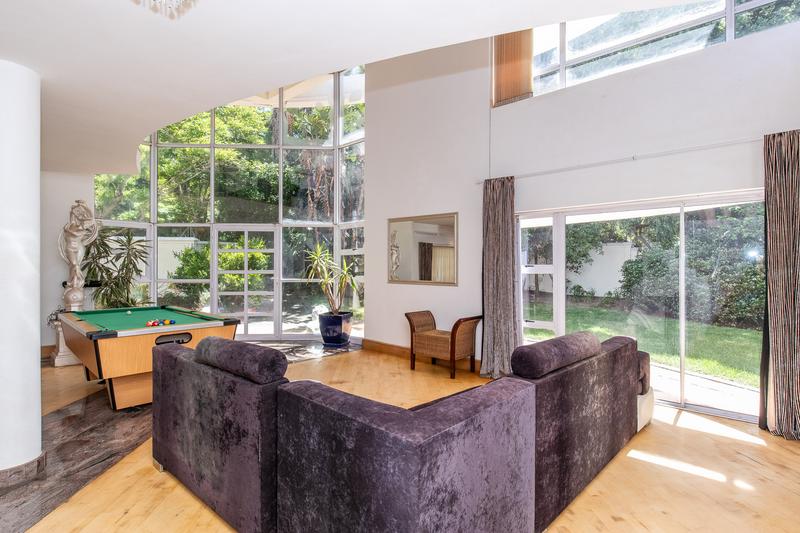 To Let 4 Bedroom Property for Rent in Constantia Western Cape